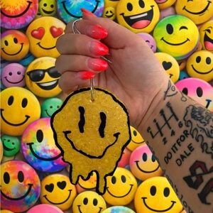 Drippy Smiley Freshie